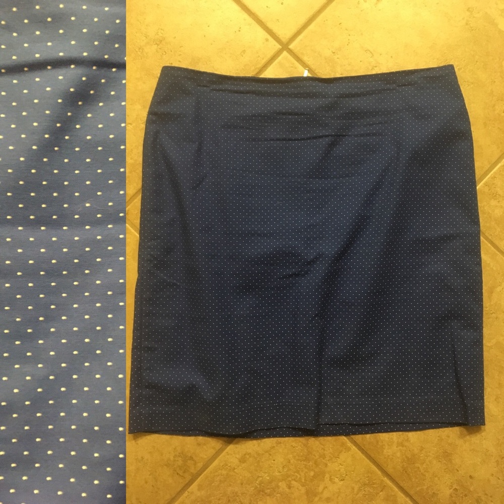 Cute blue and white skirt💙